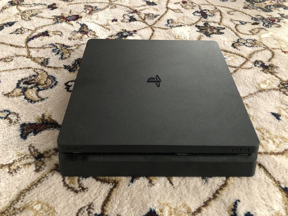 playstation 4 slim