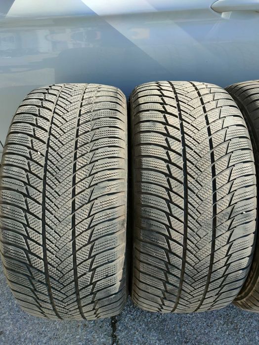 Bridgestone Blizzak LM001 265/50/19 RFT
