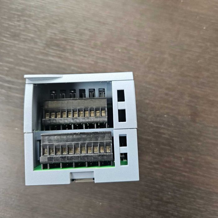 SIMATIC S7-1200,Digital I/O SM1223,16DI/16DO,16DI 24 V DC, Sink/Source