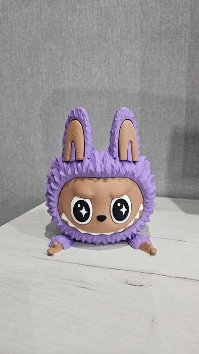 Лабубу 3D пставка за моливи и флумастери labubu