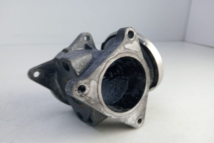 Supapa EGR  038129637D Volkswagen VW Jetta a 5-a generatie seria