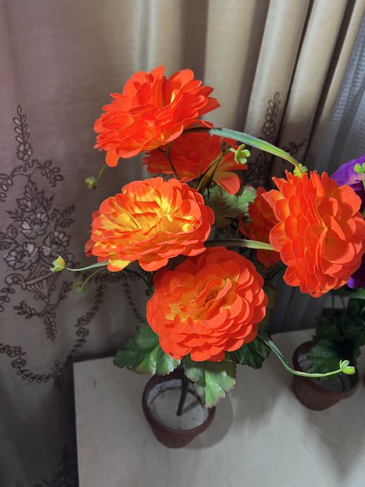 Продам, искусственные цветы, для красочной декорации.