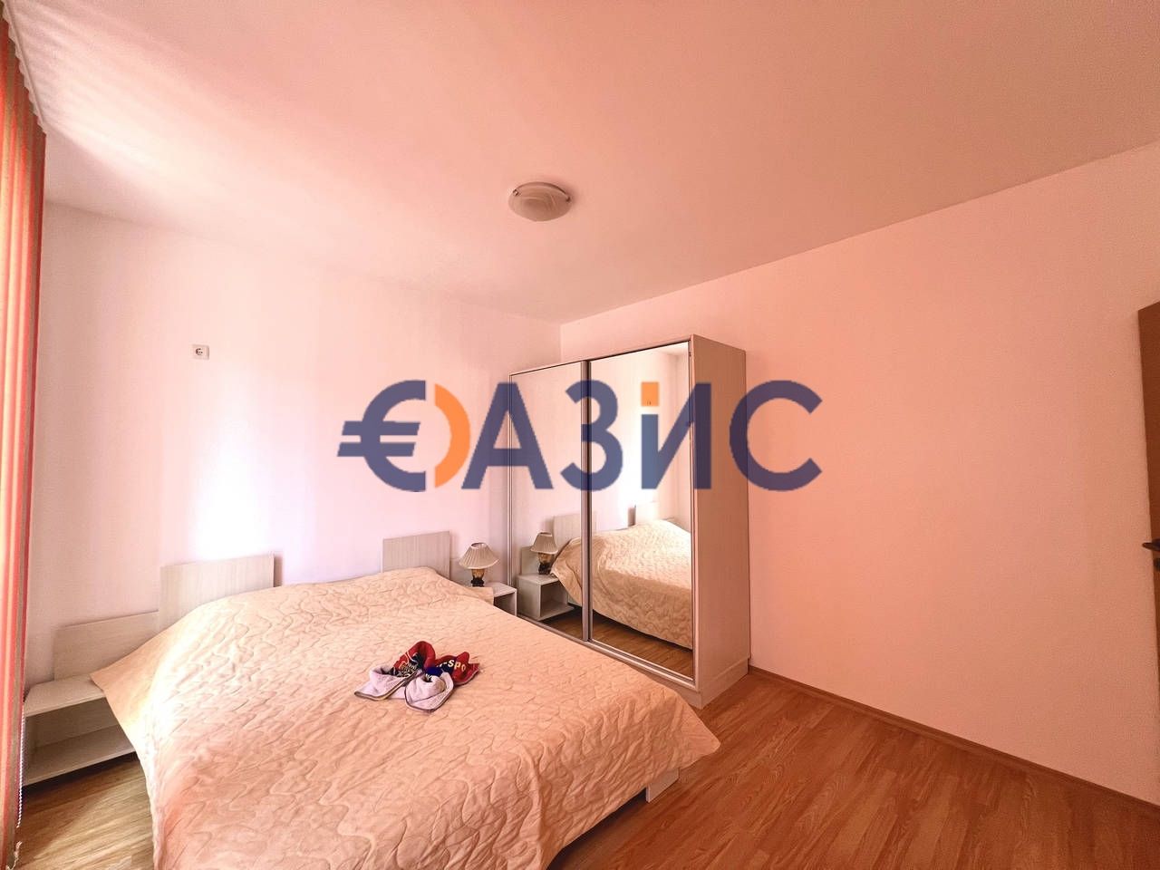 Продава се Тристаен апартамент в к.к. Слънчев бряг - 69 кв.м за 812 €/кв.м - Снимка #6