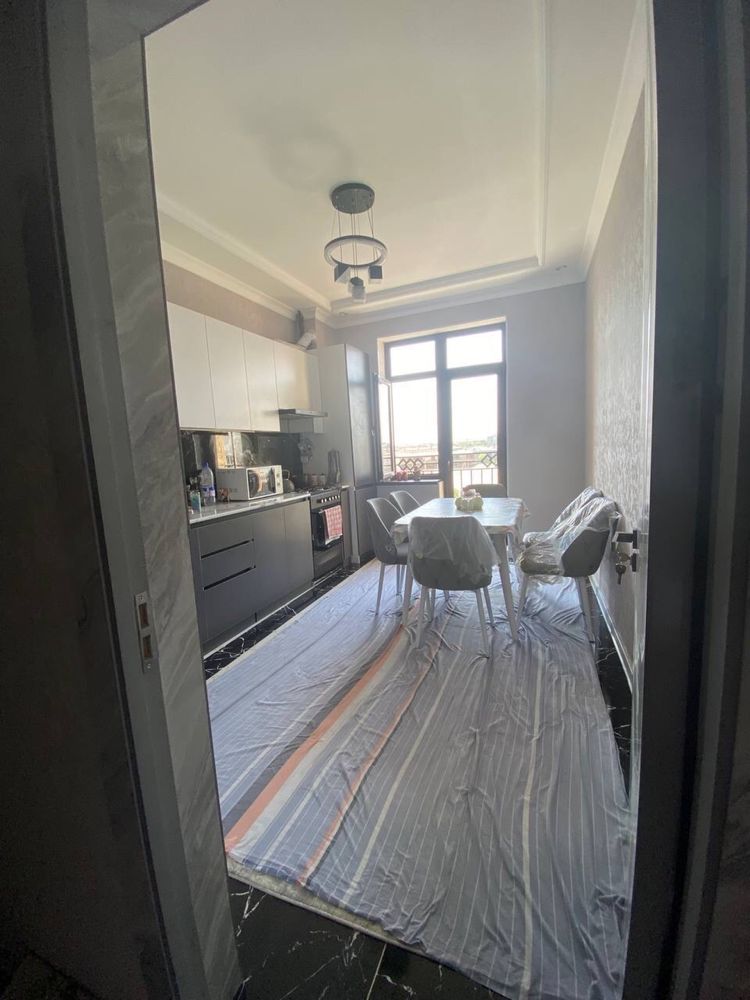 4 xona 101m2 SROCHNO PUL KERAK