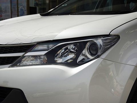 Стекла фар Tayota RAV4