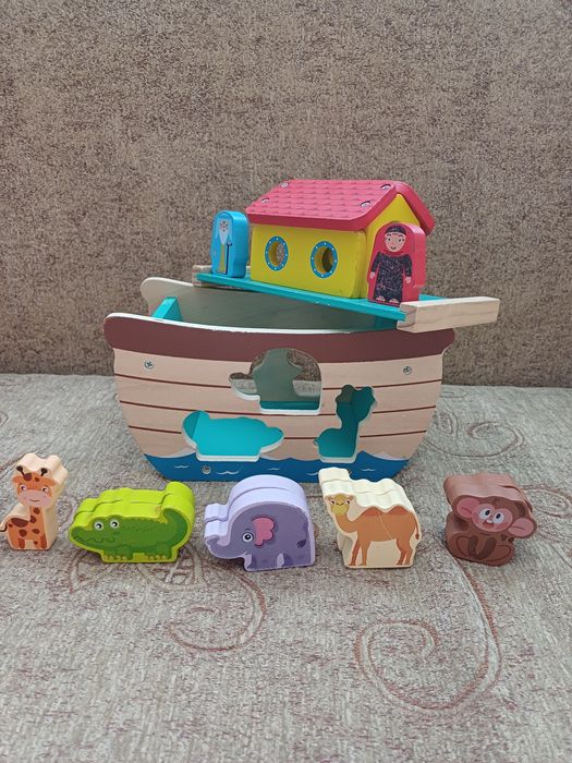 Сетове бебешки играчки.