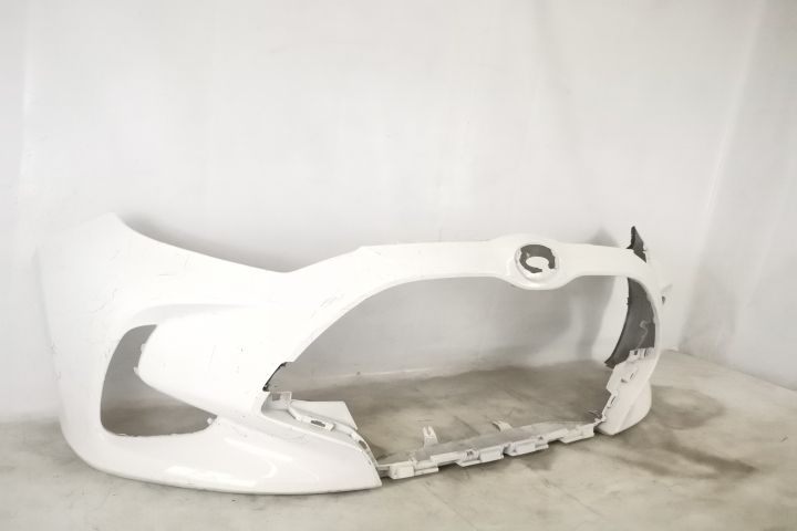 Предна броня Оригинална В добро състояние Тойота Ярис / Toyota Yaris X