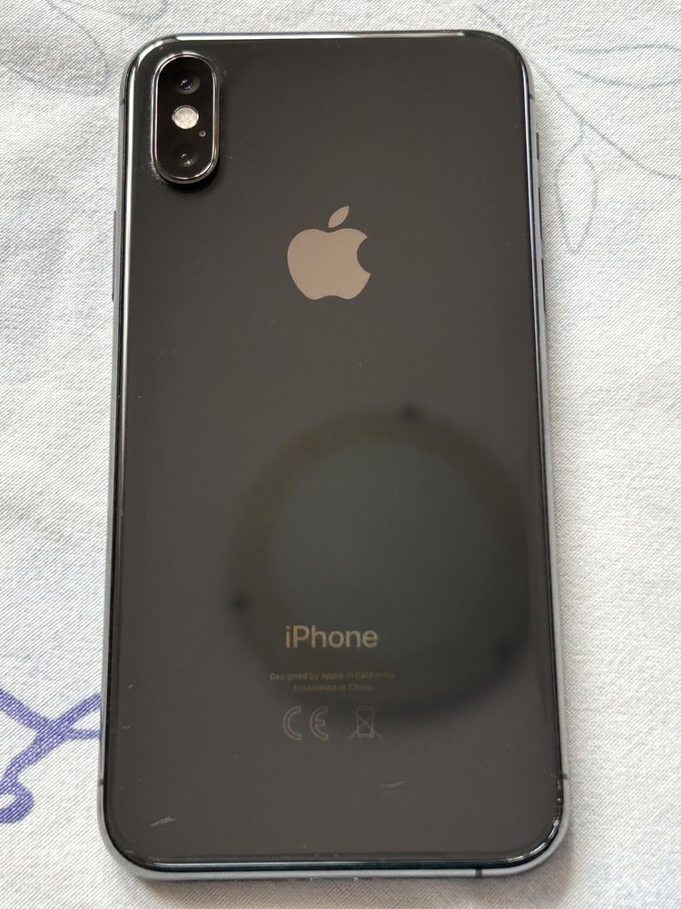 Продавам смартфон Apple iphone XS 64gb+Подаръци