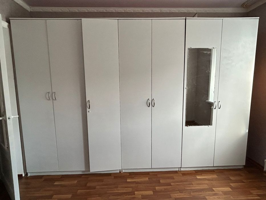 Срочно продам  шкафы