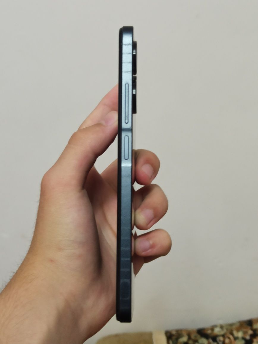 Infinix Hot 30 arzonga srochno