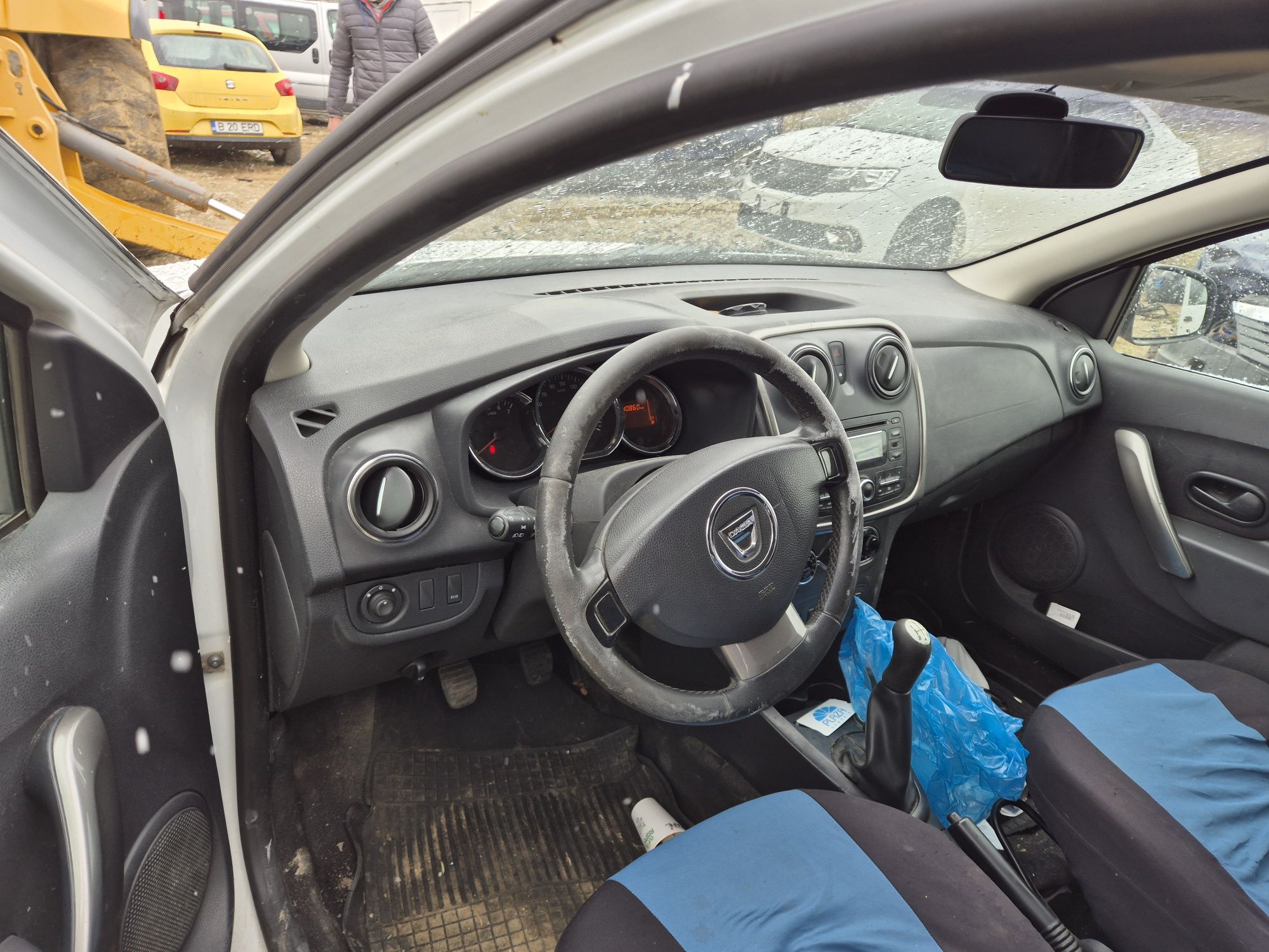 Dacia Logan mcv avariat lovit