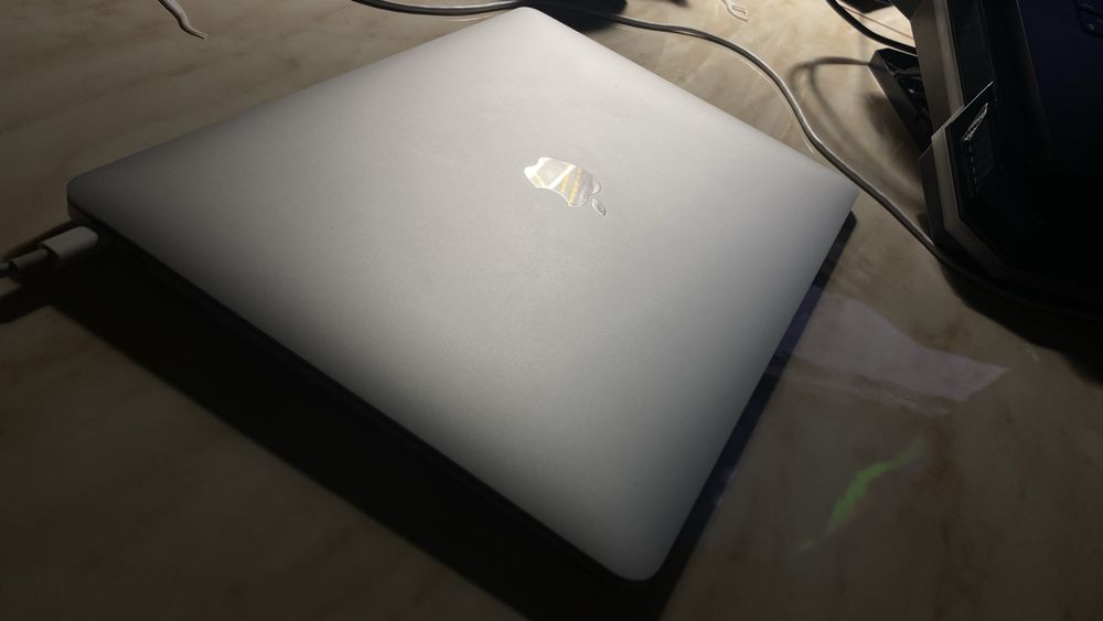 Macbook air m1 256/8