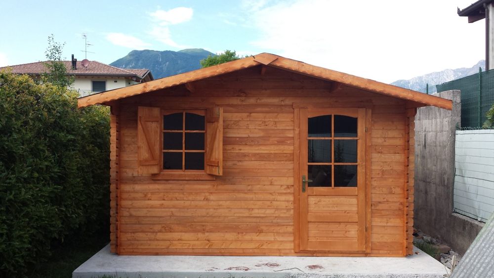 Vând căsuțe din lemn