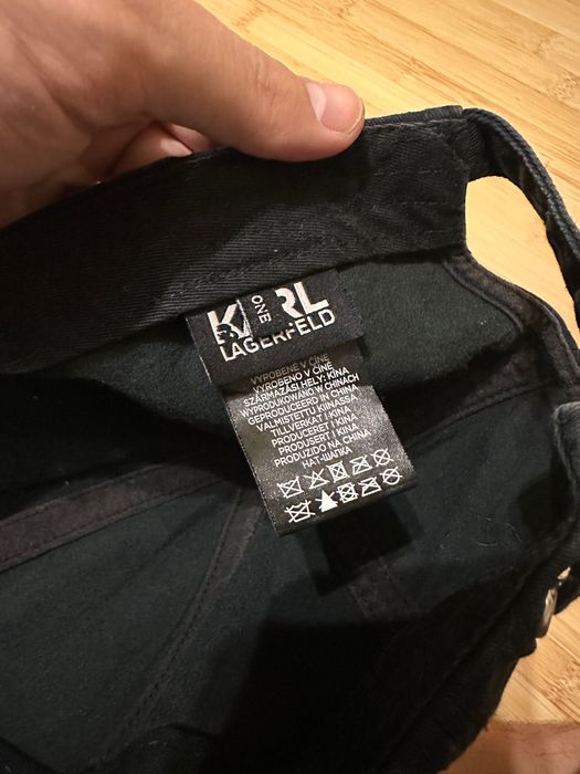 Karl Lagerfeld шапка с козирка