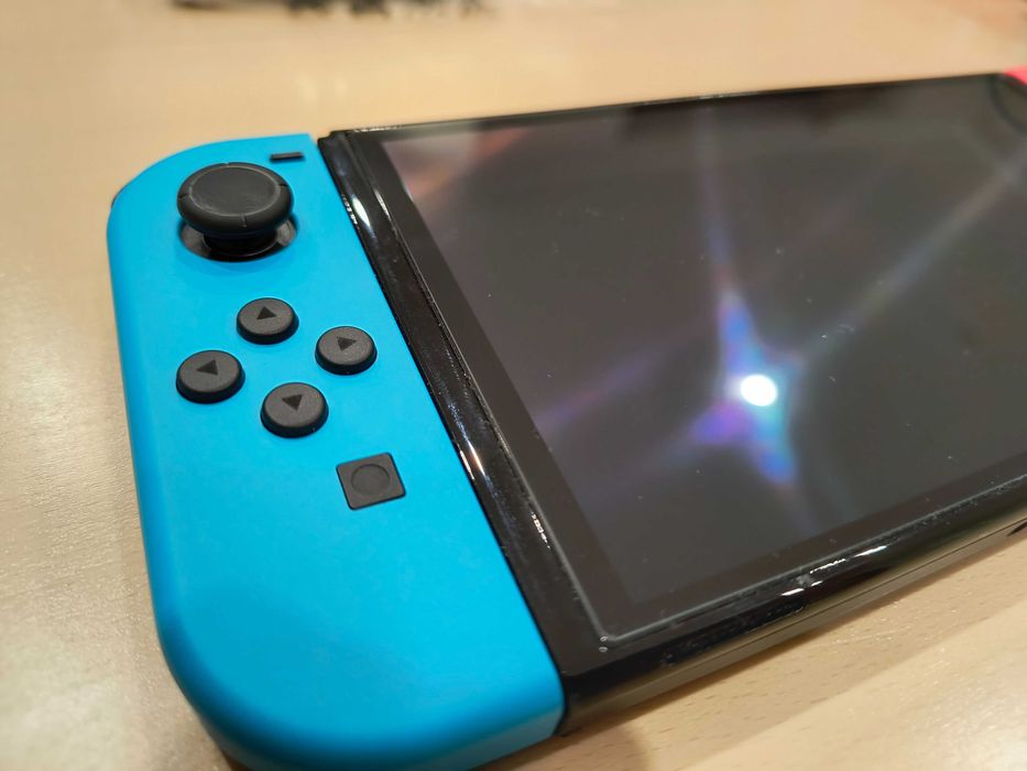 Nintendo switch oled почти нова + игри