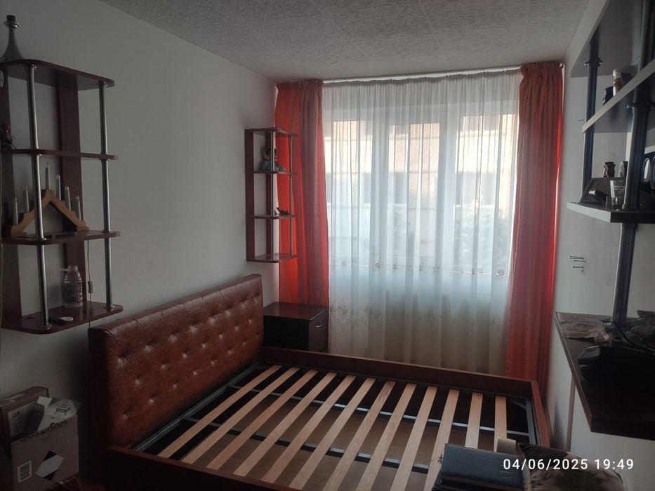 Vand apartament 3 camere