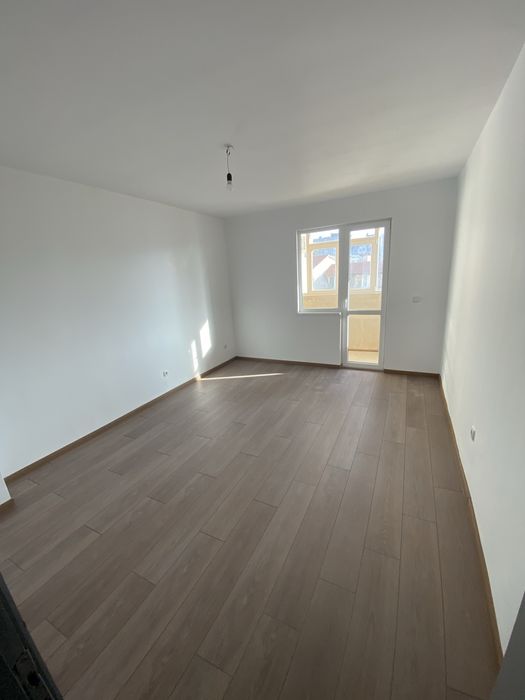 Продава се Тристаен апартамент в Добрич, Строител - 77 кв.м за 457 €/кв.м - Снимка #9