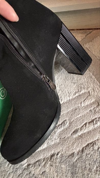 Продам натуральный замша сапоги