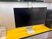 Monitor Smart LED SAMSUNG M8 32 4K 60Hz Garantie 24 Luni CashBox