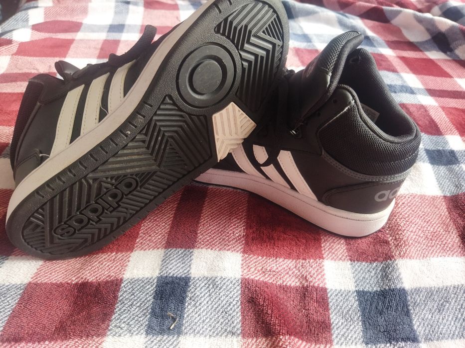 Високи маратонки Адидас