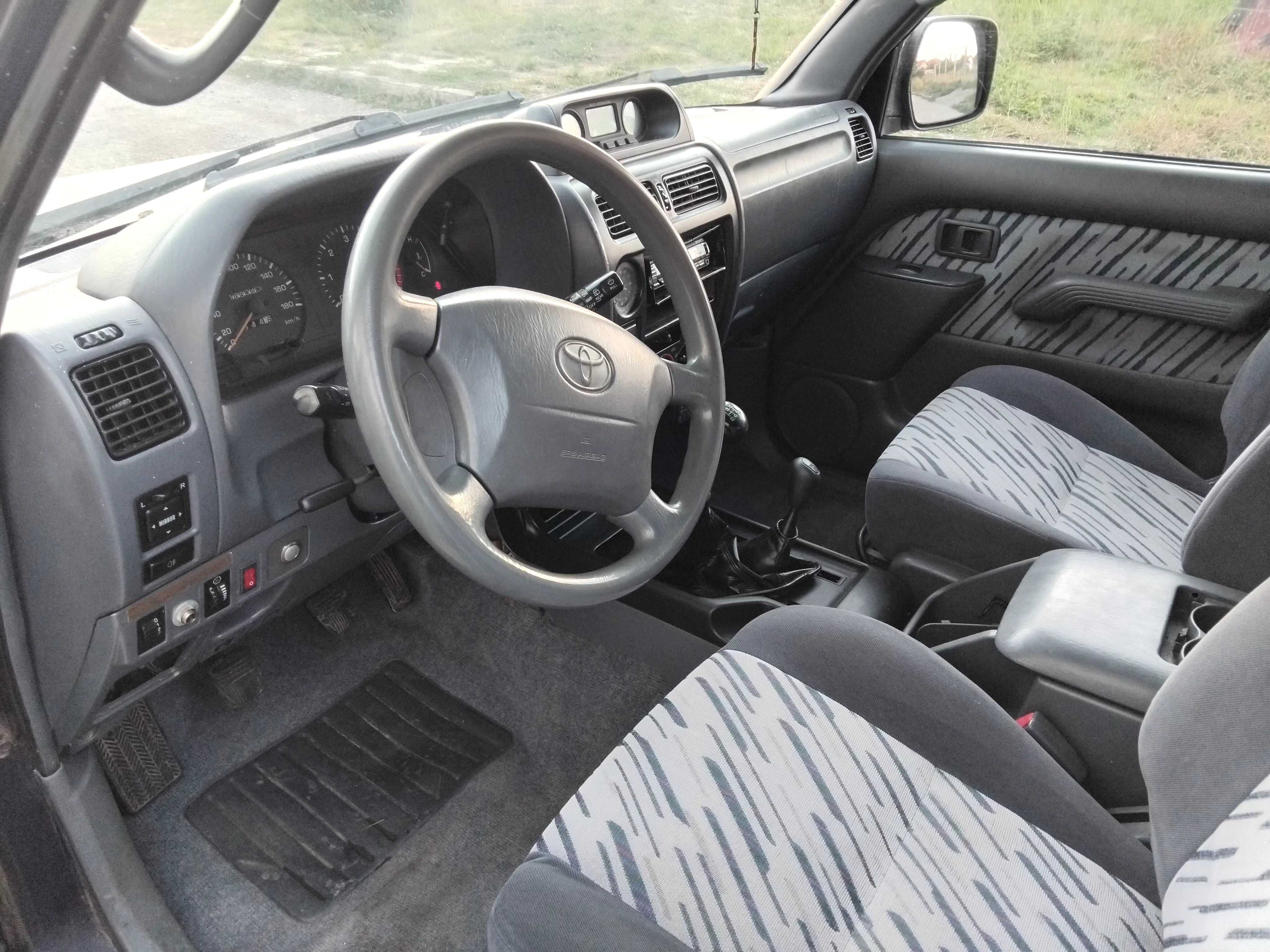 Toyota Land Cruiser 90