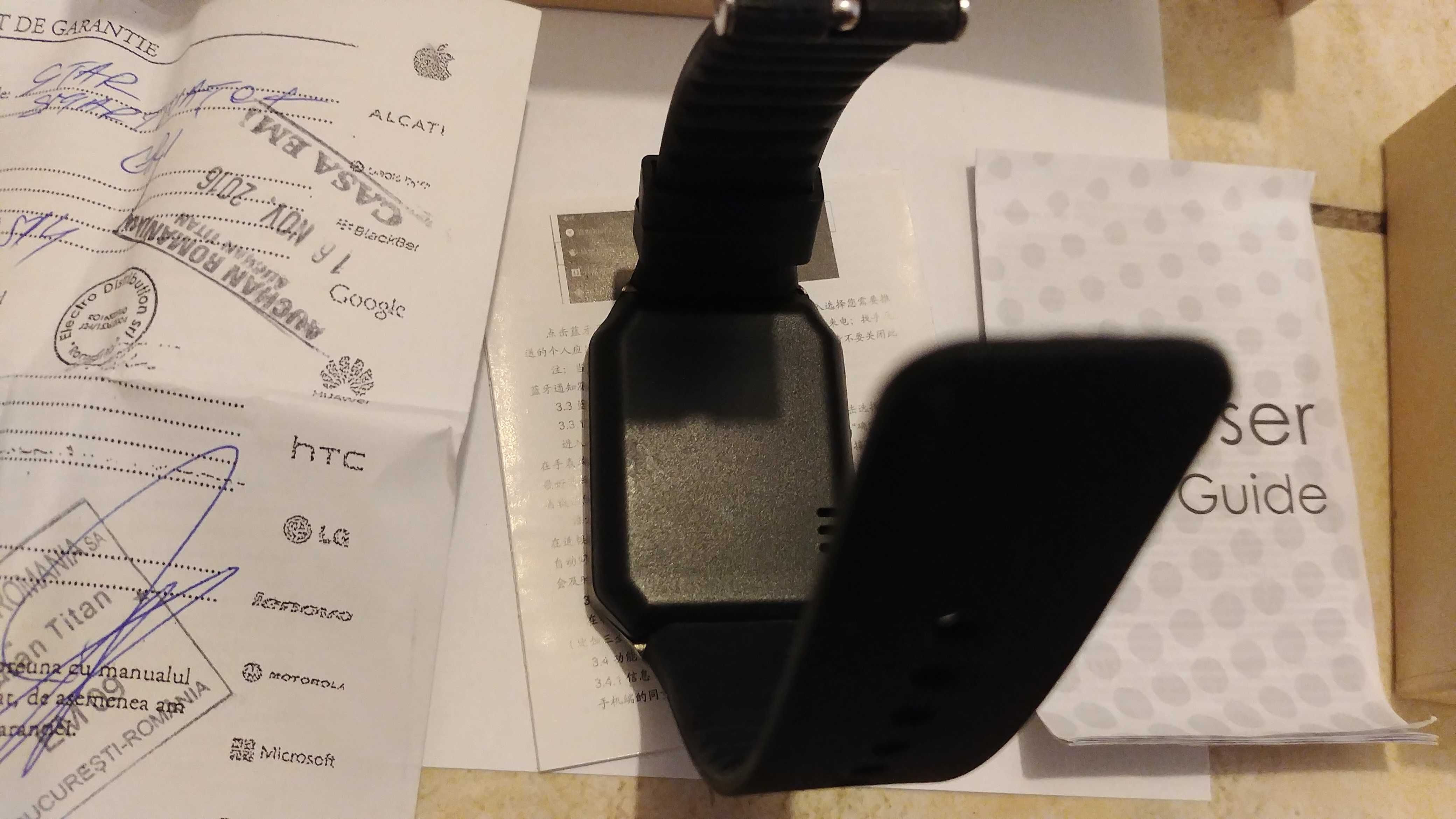 Vand smartwatch nou dar nu se aprinde