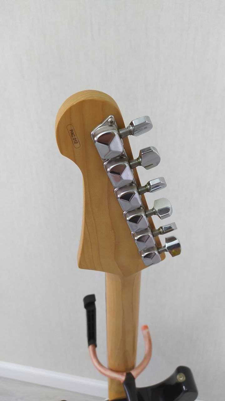 Продается гитара Yamaha Pacifica 012