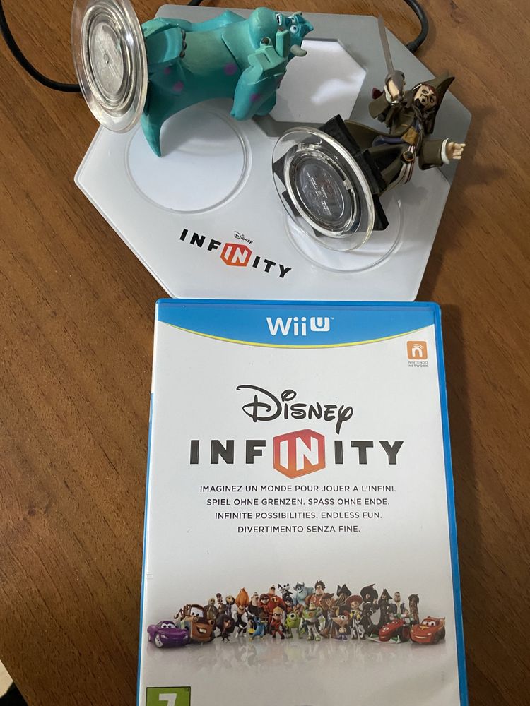 Joc Wii U Infinity, cu game pad si figurine, ca nou, full box