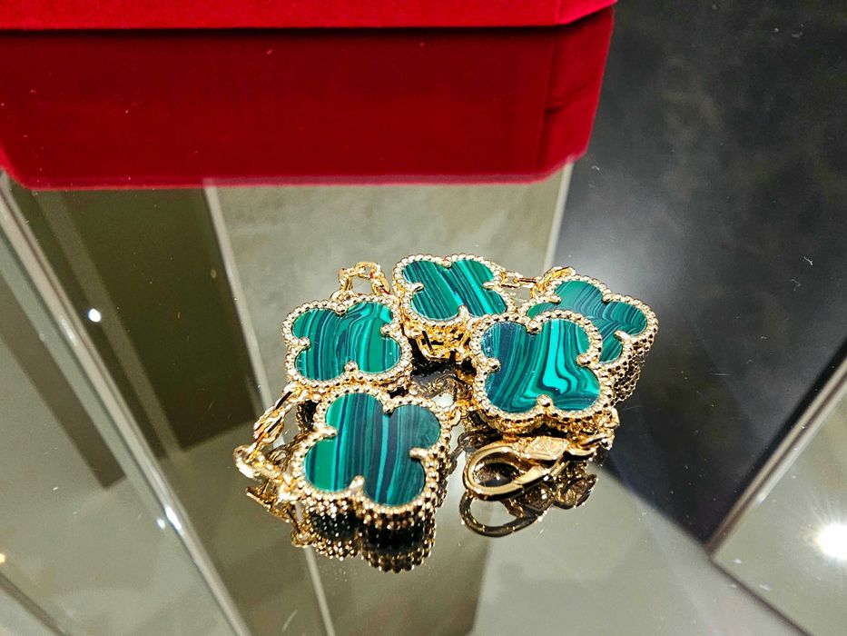 Van Cleef & Arpels VCA Rose Gold Green Vintage Alhambra Дамска Гривна