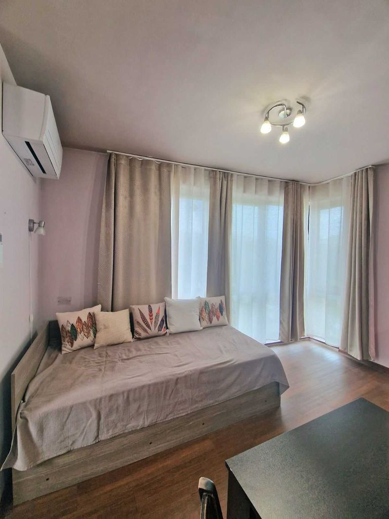 Дава се под наем Тристаен апартамент в София, Дървеница - 110 кв.м за 714 € - Снимка #2