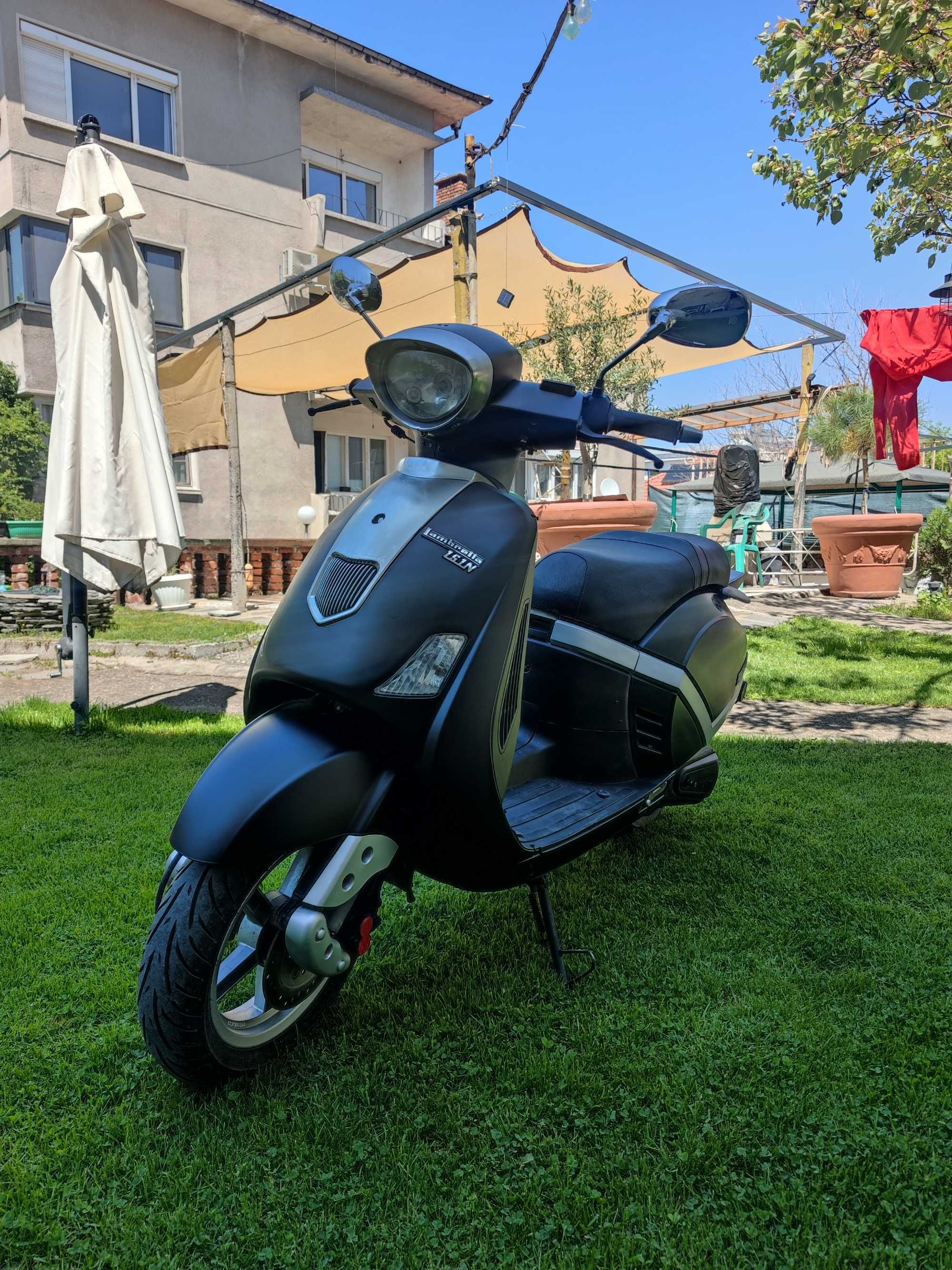 Скутер Lambretta