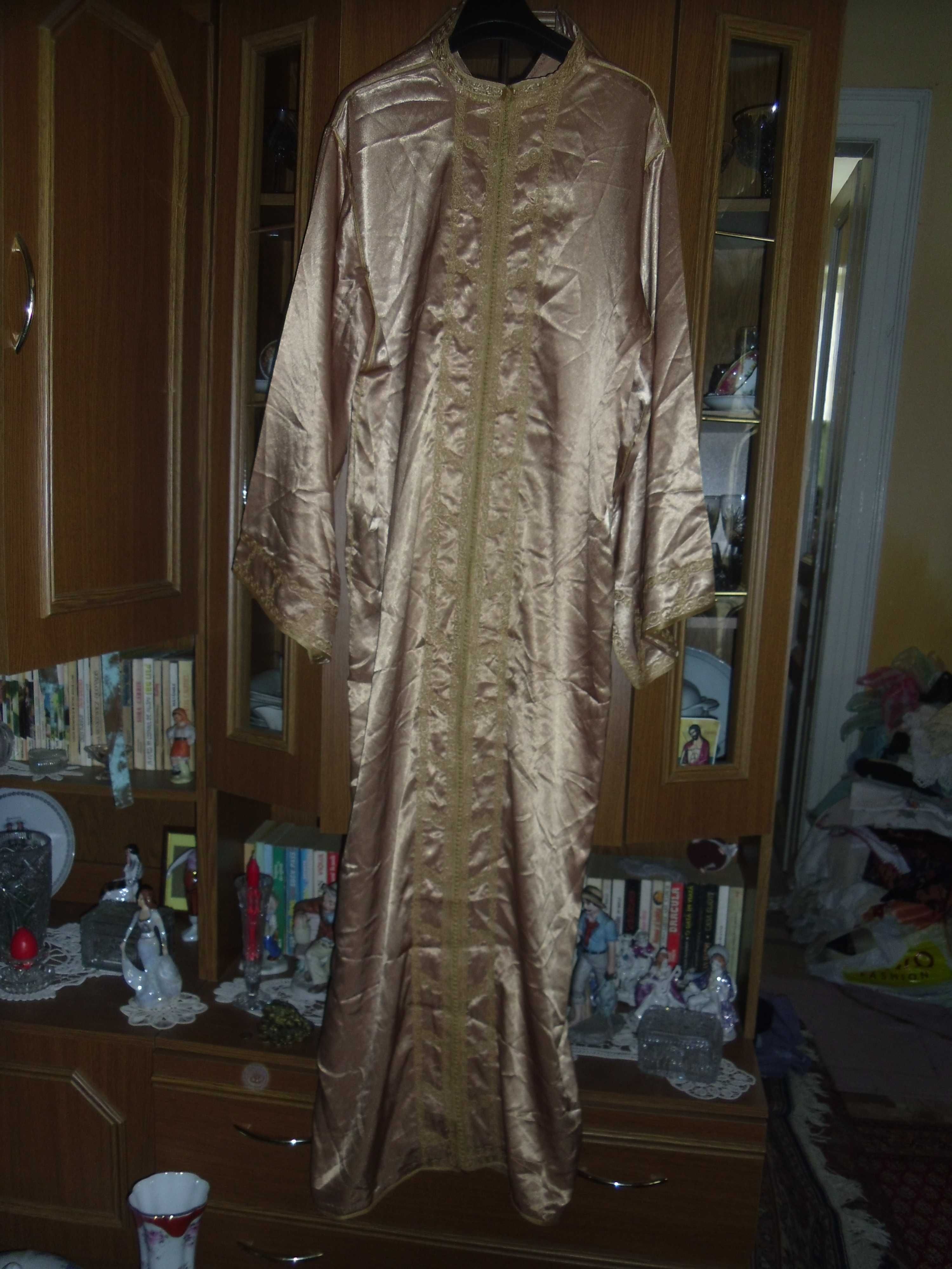 rochita orientala.cusuta de mana,vechi