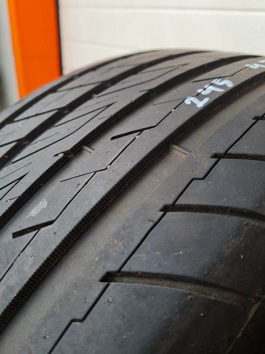Летни гуми 2 броя OVACION VI388 245 45 R19 дот 4322