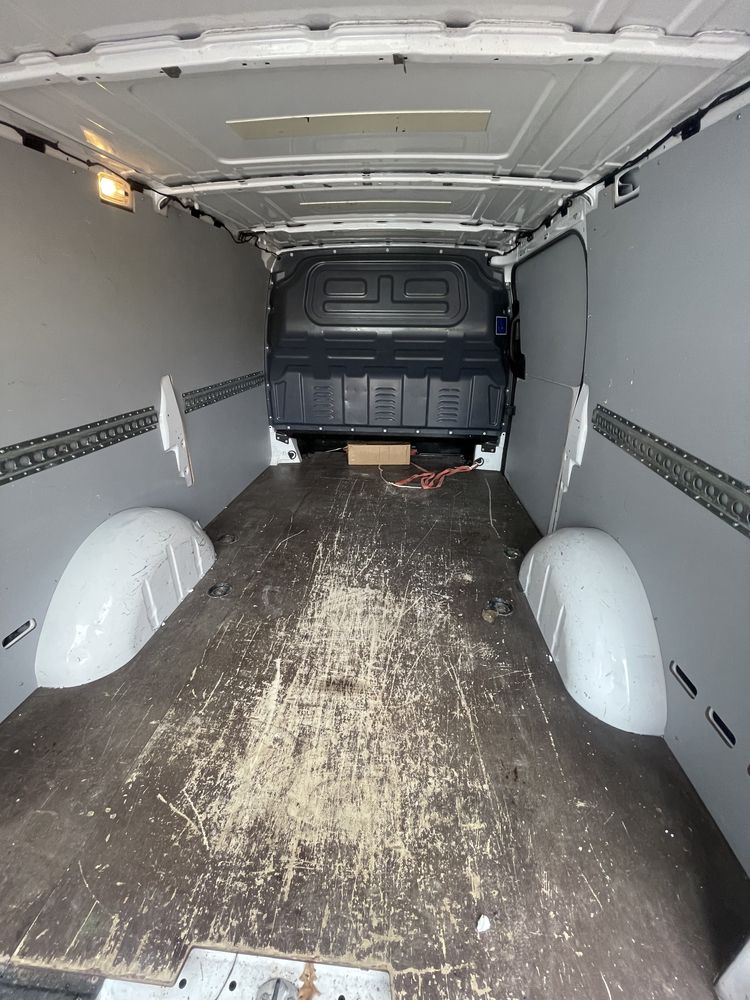 Mercedes Vito Long