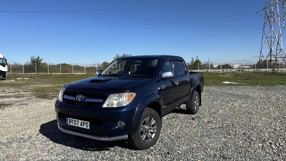 Toyota Hilux 3.0D Automat volan dreapta