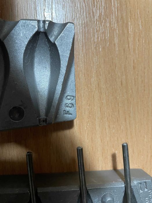 Matrita plumbi culisanti hexagon