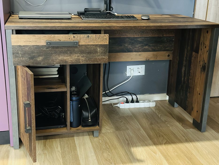 Комплект: бюро и офис стол