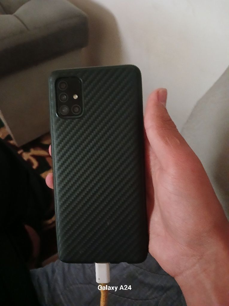 Samsung A51 sotiladi radnoy xama joyi 4/64gb ideal