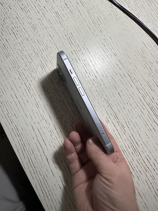 IPhone 15 в отличном состоянии