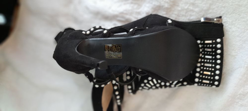 Sandale foarte elegante