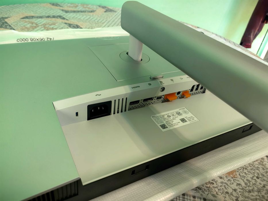 Монитор Dell U2723QE UltraSharp 4K USB-C Hub, DisplayPort, HDMI, KVM