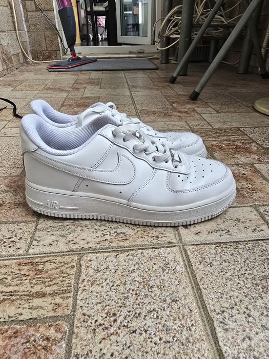 Продавам маратонки Nike