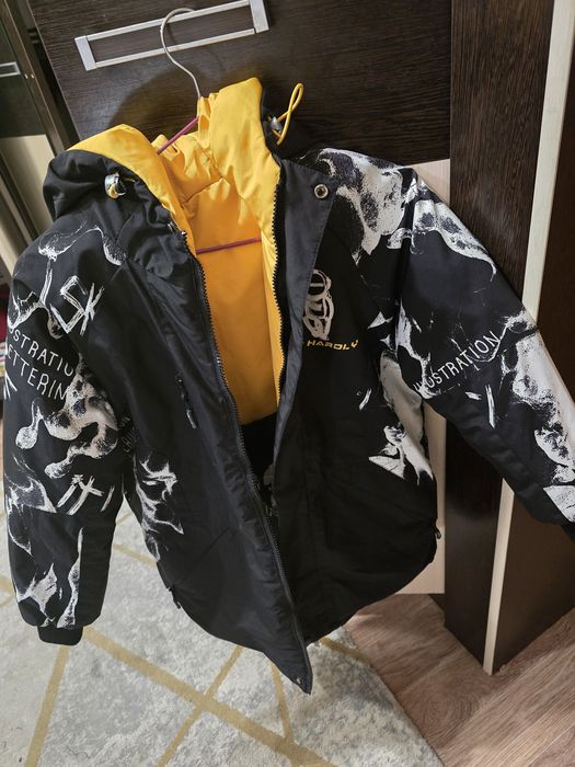 Куртка детская в отличном состоянии