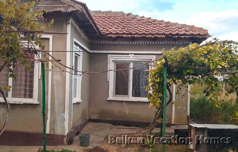 Евтина селска къща в Крушари в Североизточна България