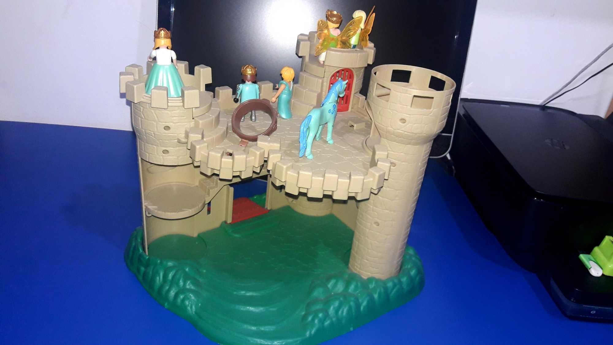 Castel cu figurine Playmobil