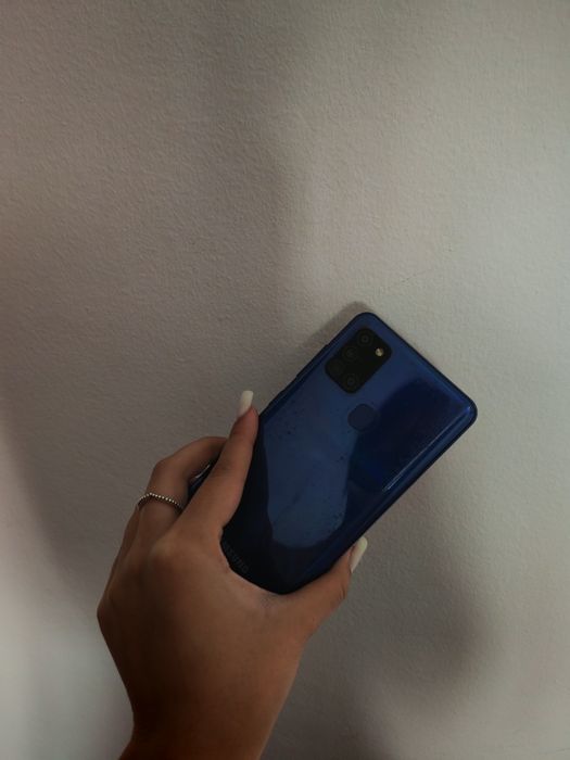 Samsung A21s intr o stare foarte bună