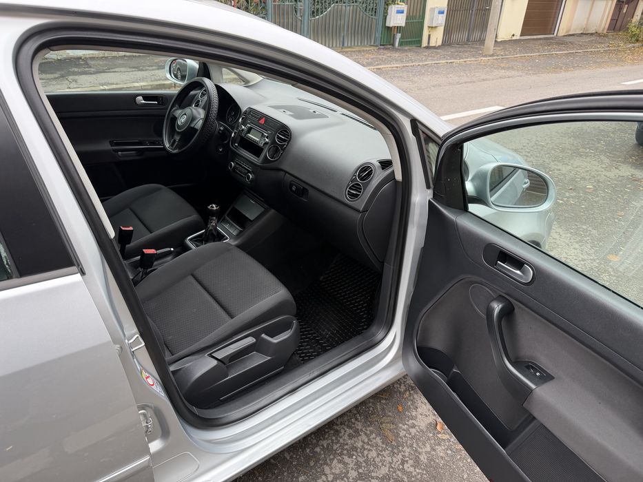 VW GOLF 6 PLUS 2010 E5 IMPECABIL ( 1.6 TDI 105CP ) inmatriculat