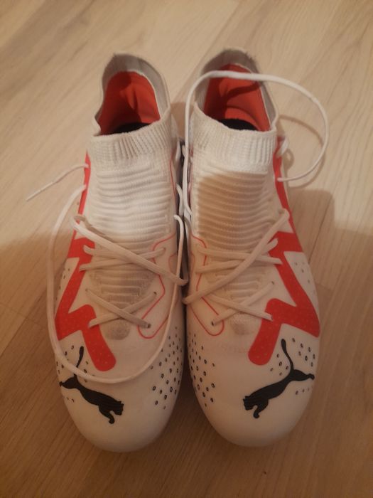 Vand adidasi cu crampoane Puma