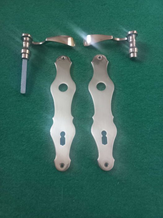 Месингова ретро дръжка