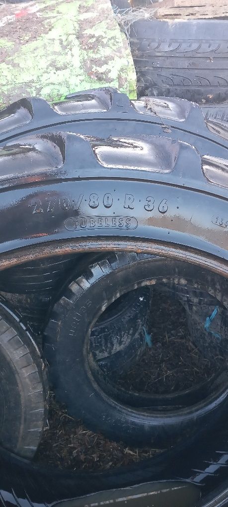 două anvelope 9,5r36 pentru u445 legumicol